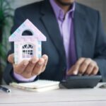 es legal cobrar comisión al comprador de un piso
