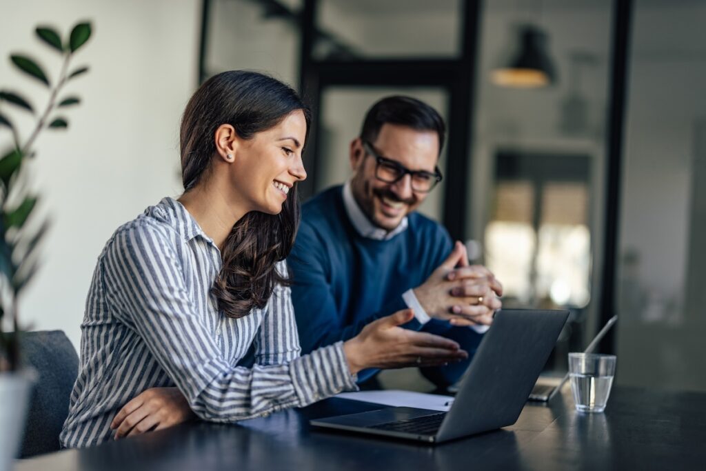es legal crear una empresa en el extranjero