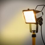 es legal vivir con luz de obra